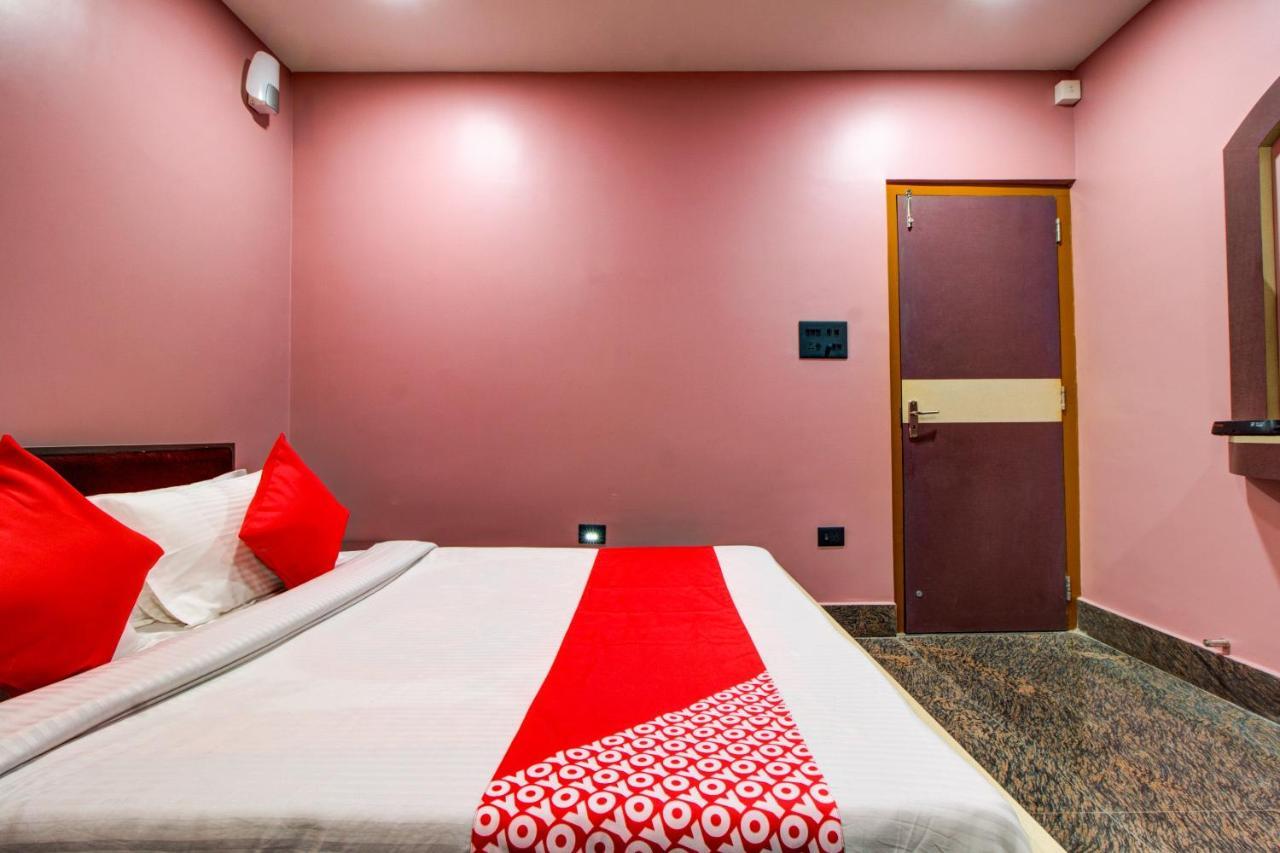 Oyo 16871 Anant Home Stay Shillong Dış mekan fotoğraf