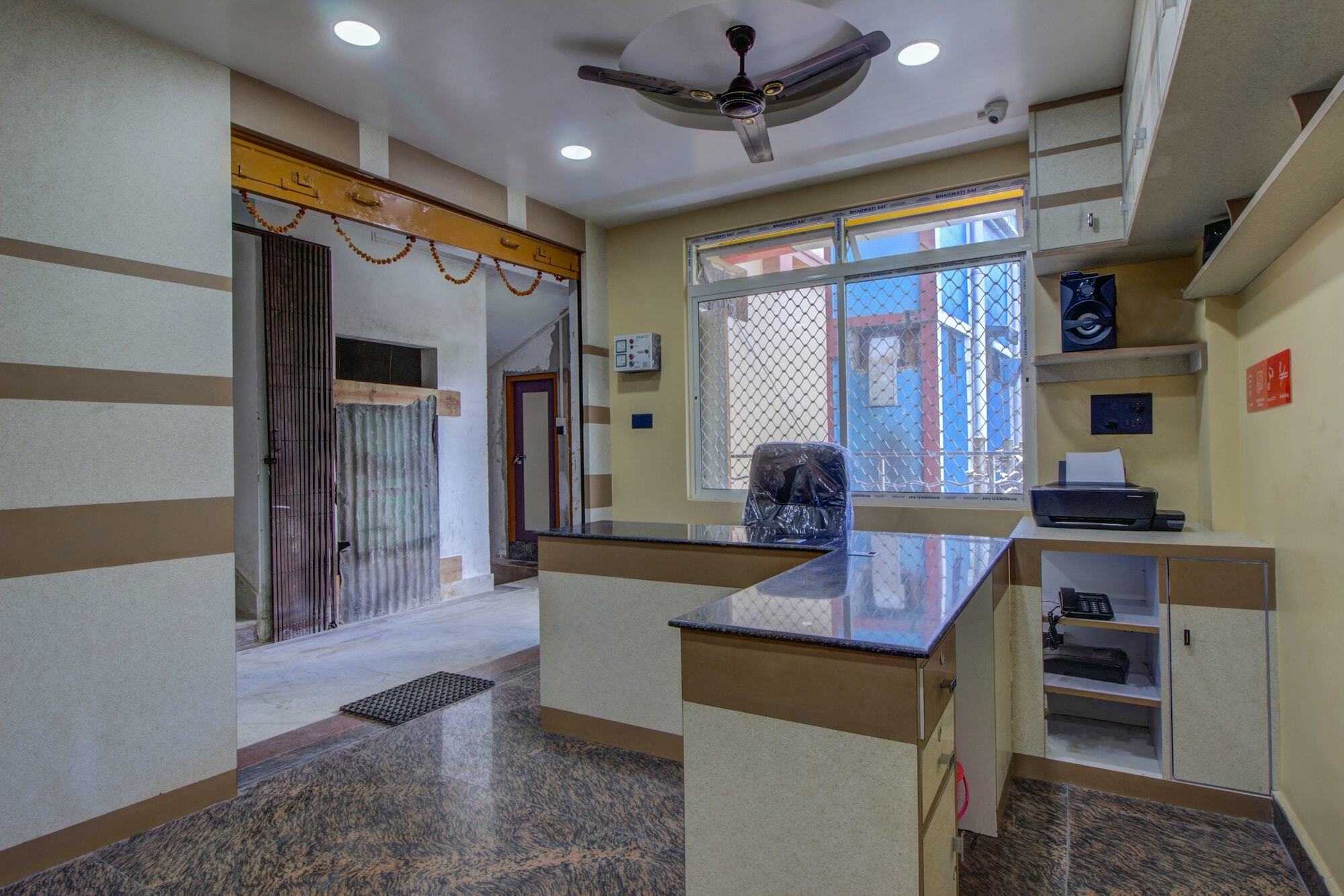 Oyo 16871 Anant Home Stay Shillong Dış mekan fotoğraf